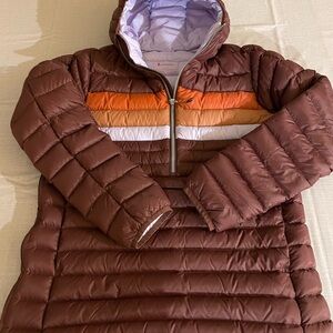 Cotopaxi Women's Fuego Down Hooded Pullover in the Chestnut Stripes colorway